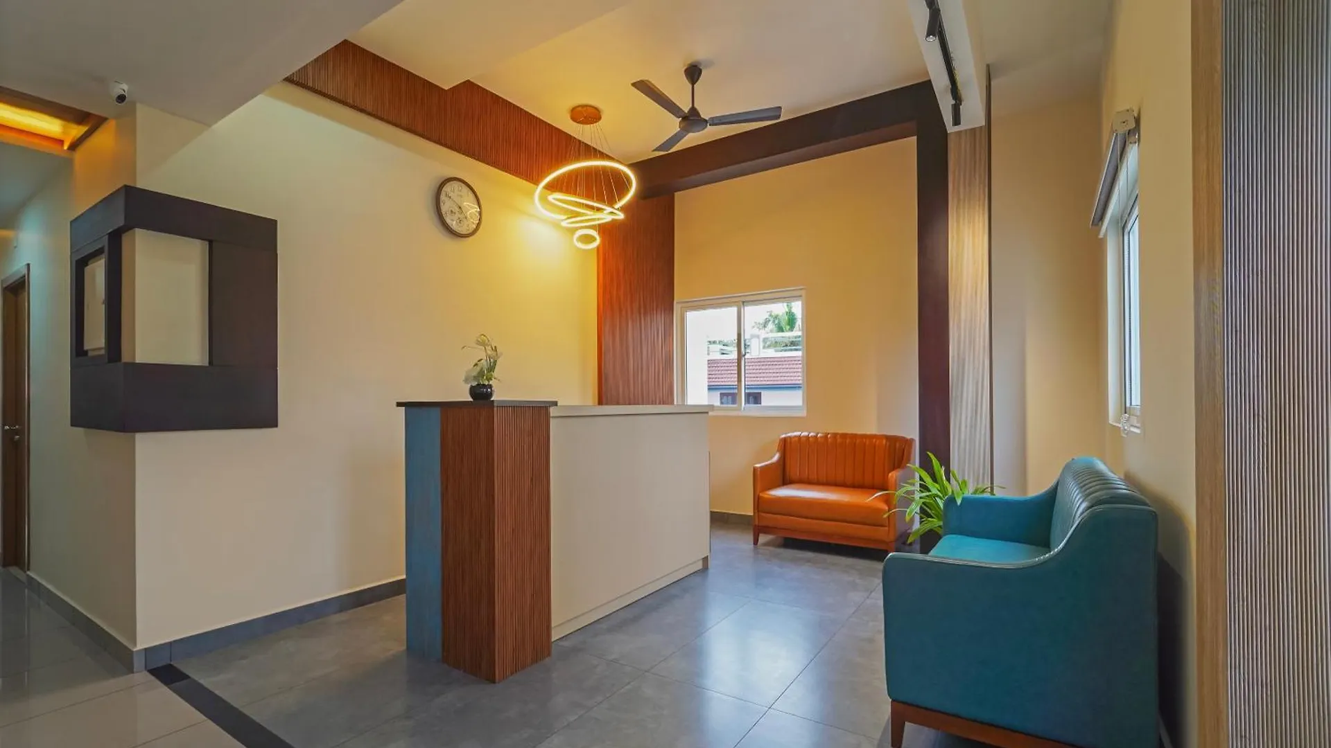 Itsy Hotels Avani Stays, Vyttila, Kochi 3*,