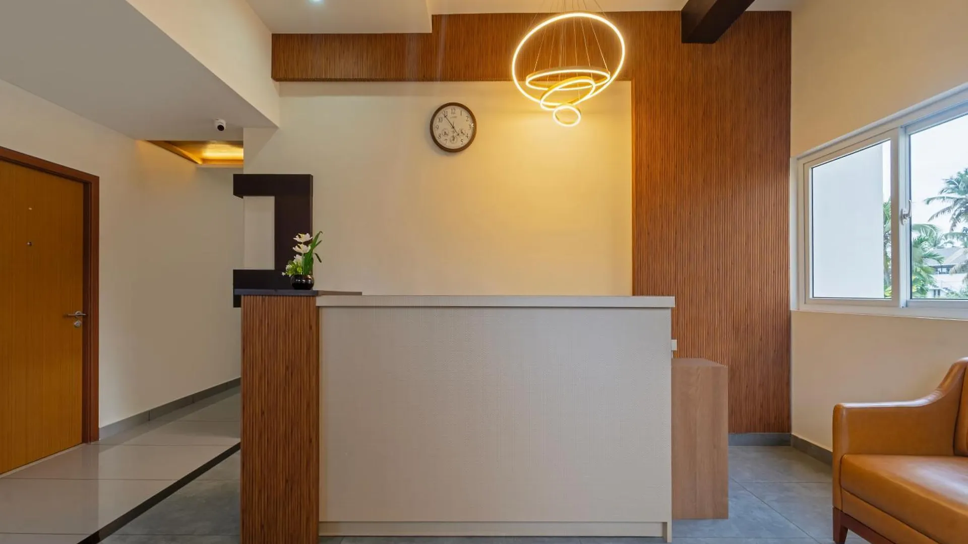 Itsy Hotels Avani Stays, Vyttila, Kochi